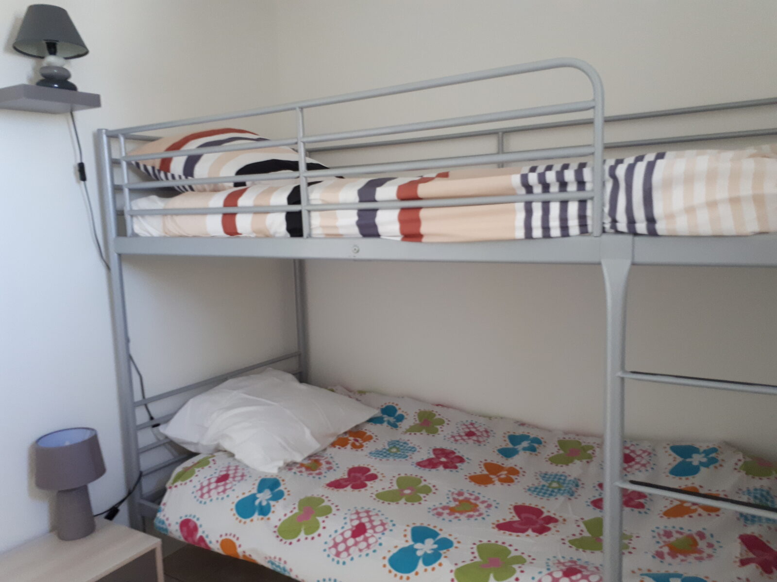 Chambre enfants avec lits superposés